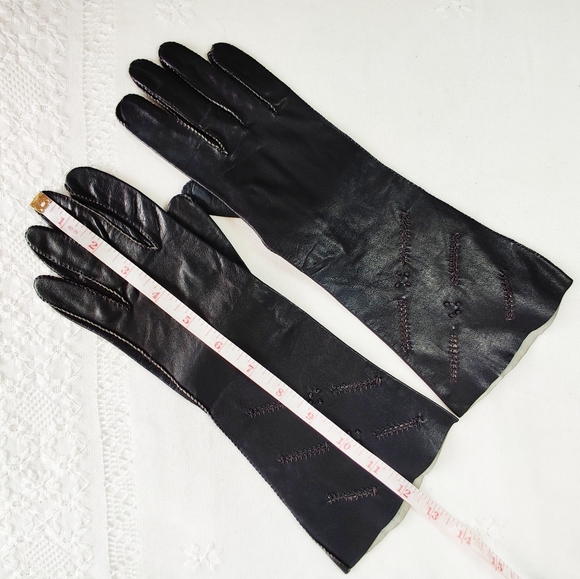 Black Leather Designer Gloves, Marcel Wagner Original Vintage, Cut Work on Back - Picture 8 of 10